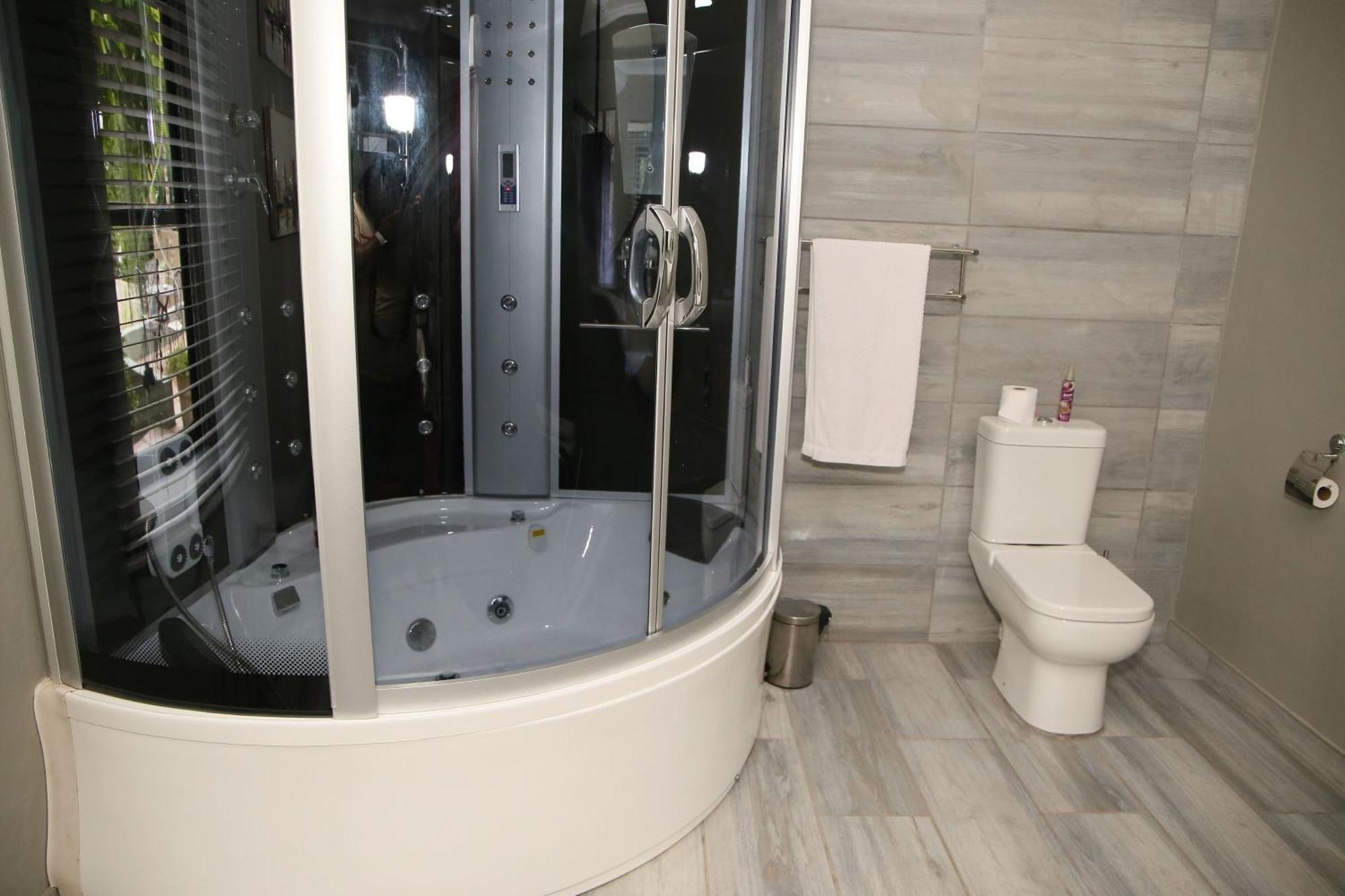 Moonriver Guesthouse Апінгтон Екстер'єр фото